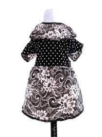 Melnbalta suņu kleita ar ziedu rakstiem, M